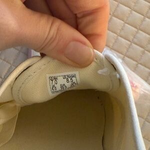 New women’s Vans marshmallow color way sneakers